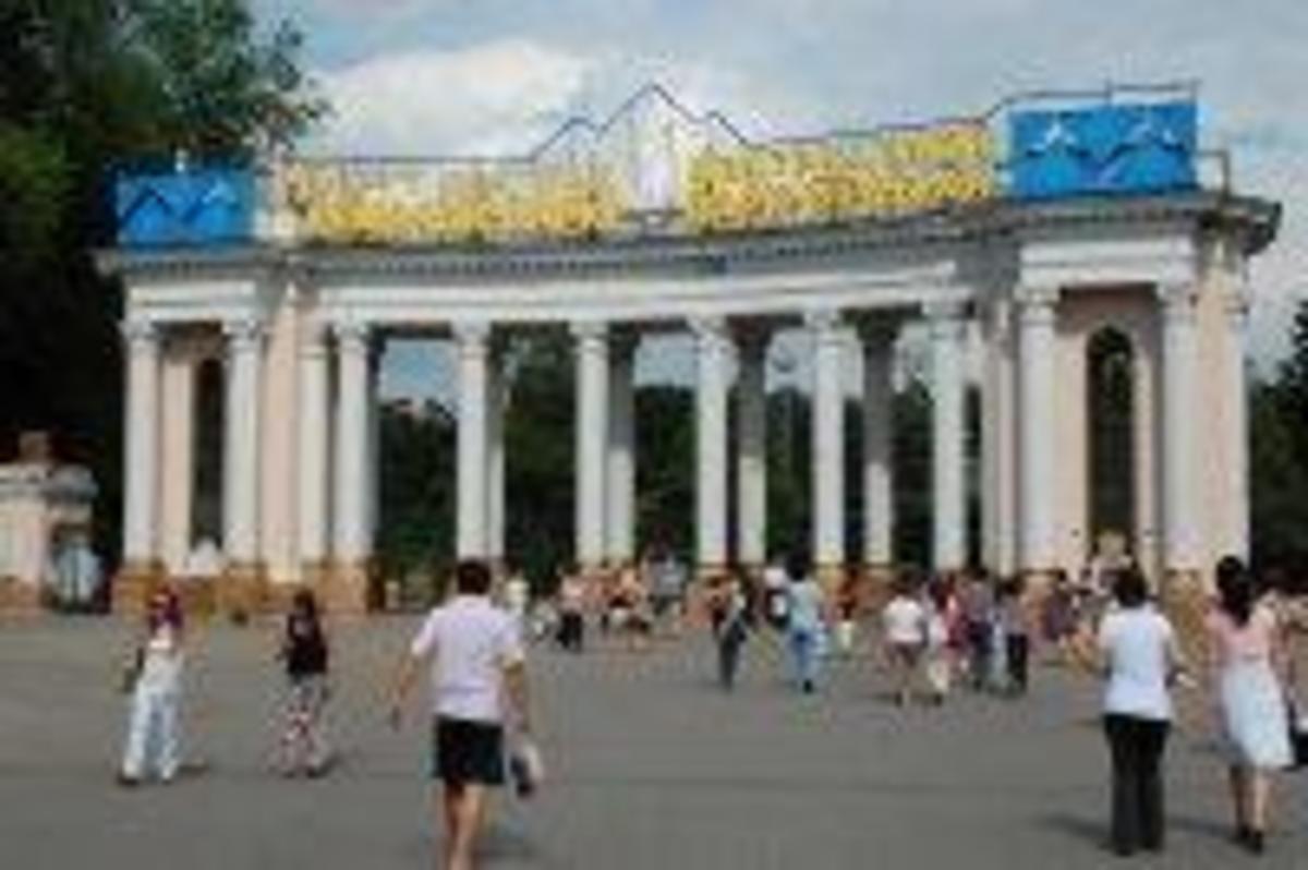 В центральный парк Алматы запретят въезд на автомобиле
