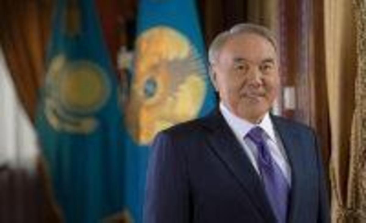 Нурсултан Назарбаев выступил с новогодним поздравлением