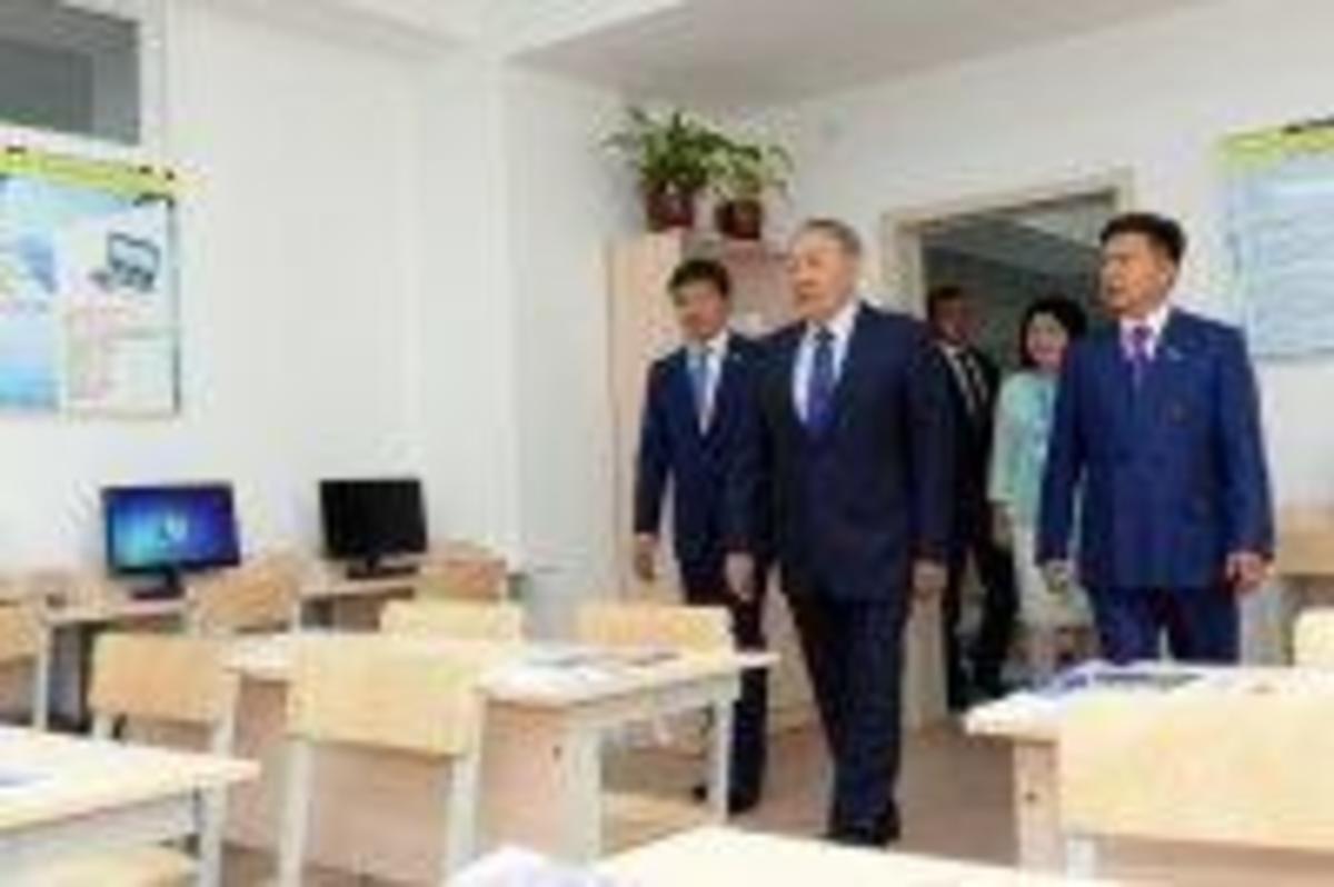 Нұрсұлтан Назарбаев Municipal publicның №168 мектебіне барды