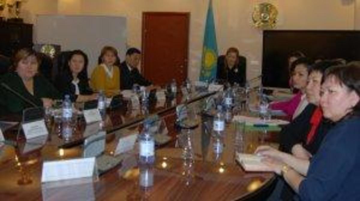 10 марта 2017 года в Министерстве образования и науки Республики Казахстан в режиме видеоконференции с подключением всех регионов прошло Единое республиканское заседание попечительских советов