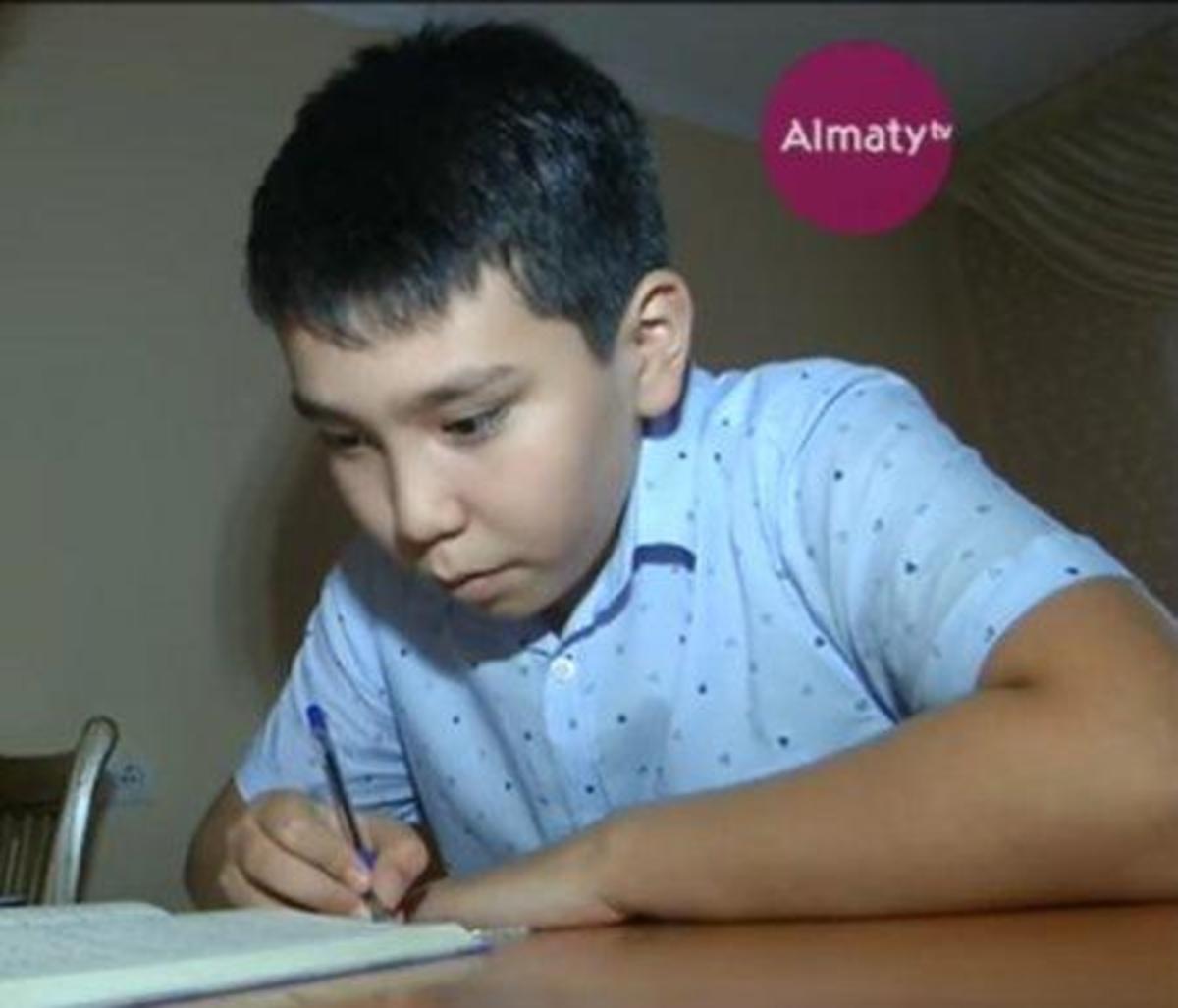 12-летний алматинский вундеркинд Абзал Мырзаш станет студентом КБТУ