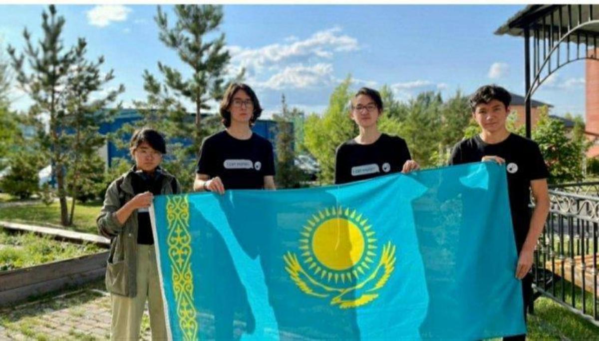 Казахстанские школьники ​завоевали три серебряные и одну бронзовую медаль