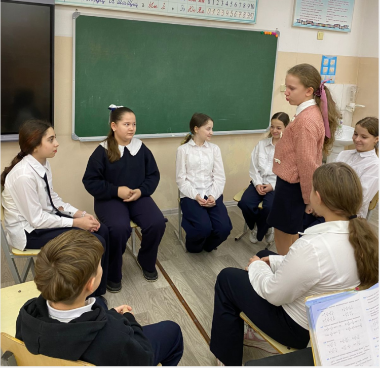 Оқырмандар клубы. Читательский клуб.